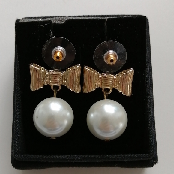 Glass pearl earrings - Picture 3 of 3
